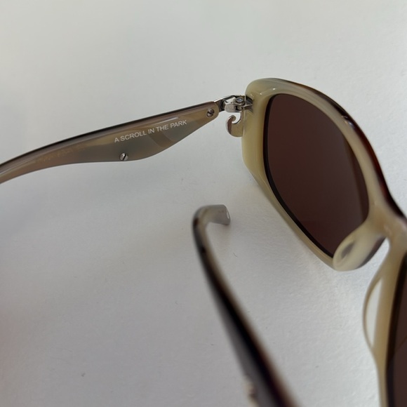 Brighton A Scroll In The Park Brown Tortoise Shell Silver Scrollwork Sunglasses - Picture 5 of 7